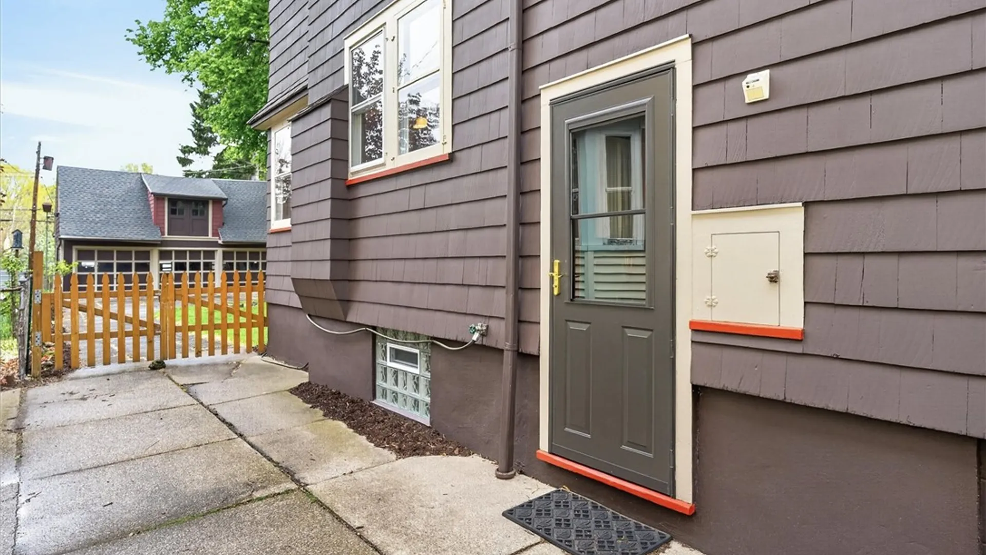 Property at 42 Washburn Park, Rochester, NY 14620 5