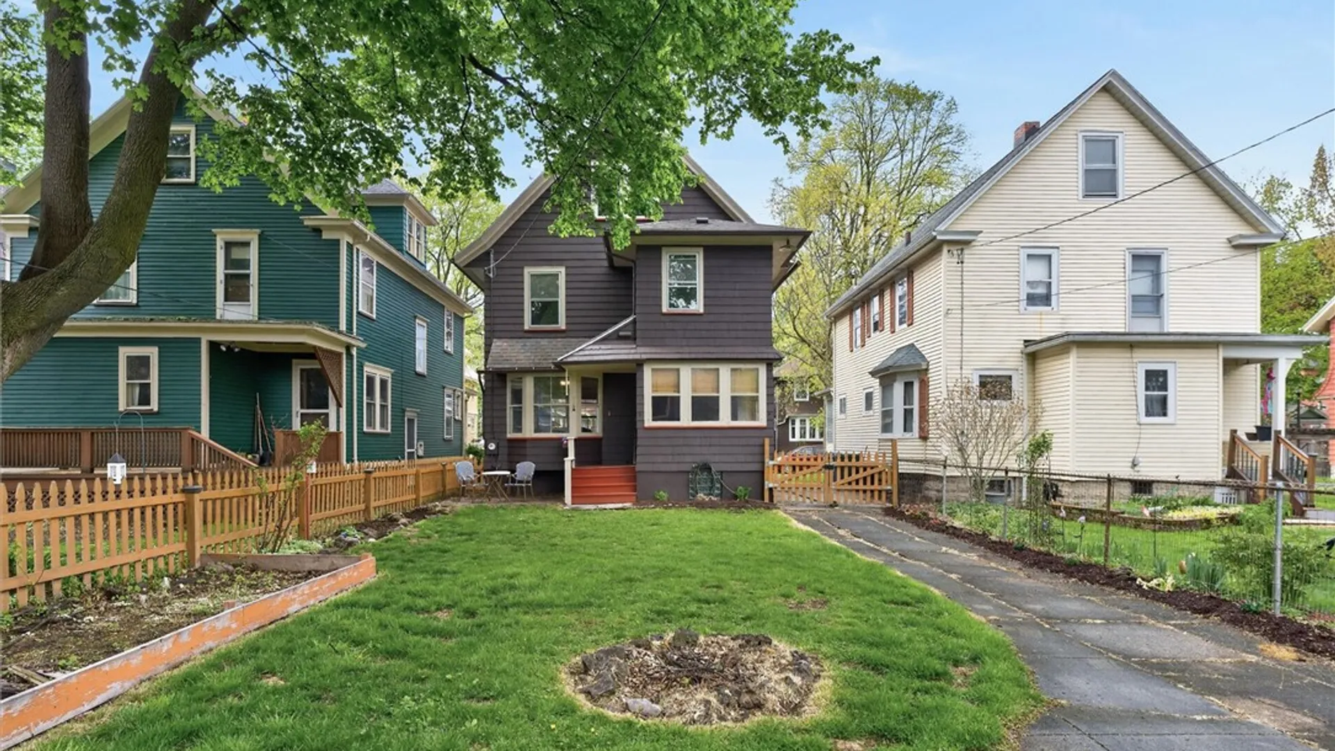 Property at 42 Washburn Park, Rochester, NY 14620 8