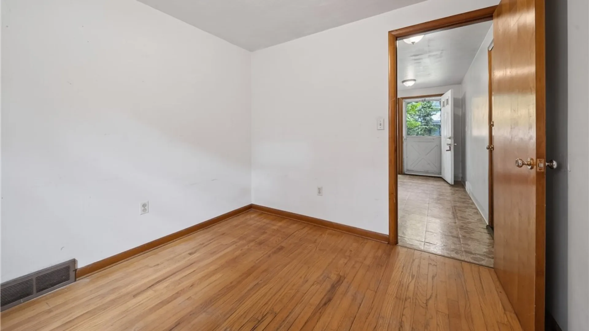 Property at 22 Apricot Ln, Clay, NY 13090 24