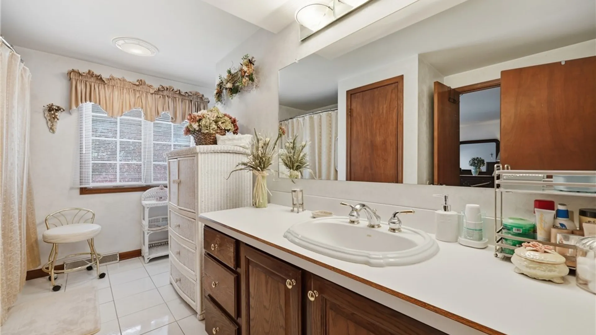 Property at 68 Tracy Lynn Lane, West Seneca, NY 14224 17