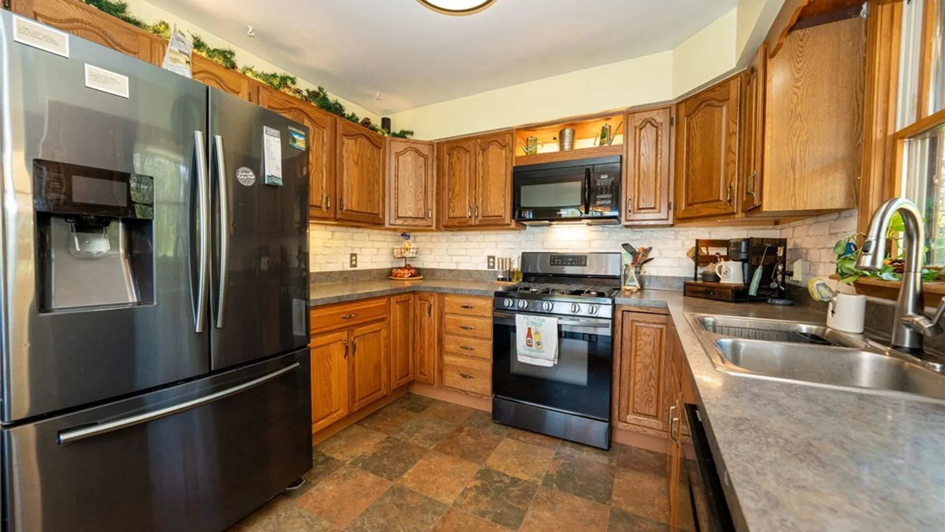 Property at 335 Capitol, Holland, NY 14080 10