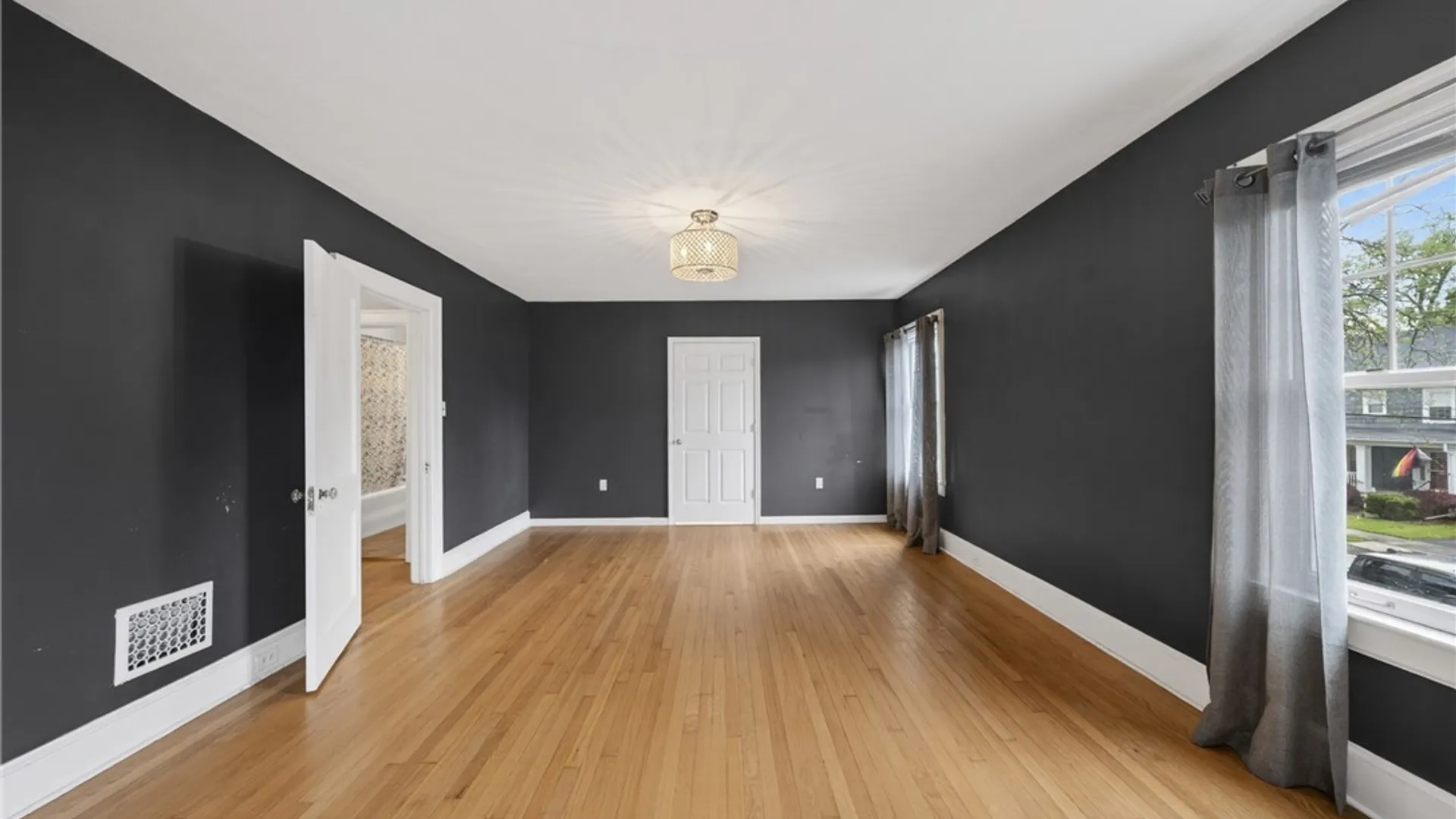 Property at 142 Hampton Road, Syracuse, NY 13203 30