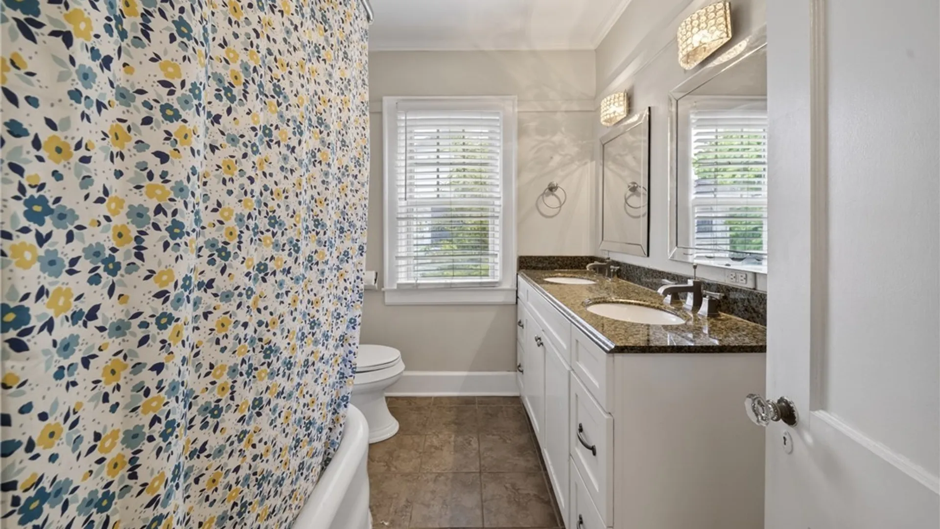 Property at 142 Hampton Road, Syracuse, NY 13203 38