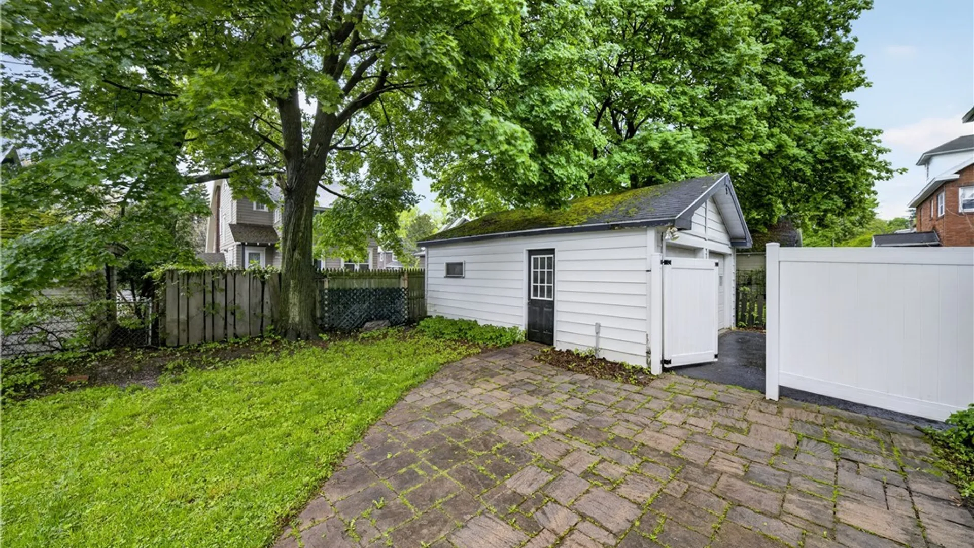 Property at 142 Hampton Road, Syracuse, NY 13203 47