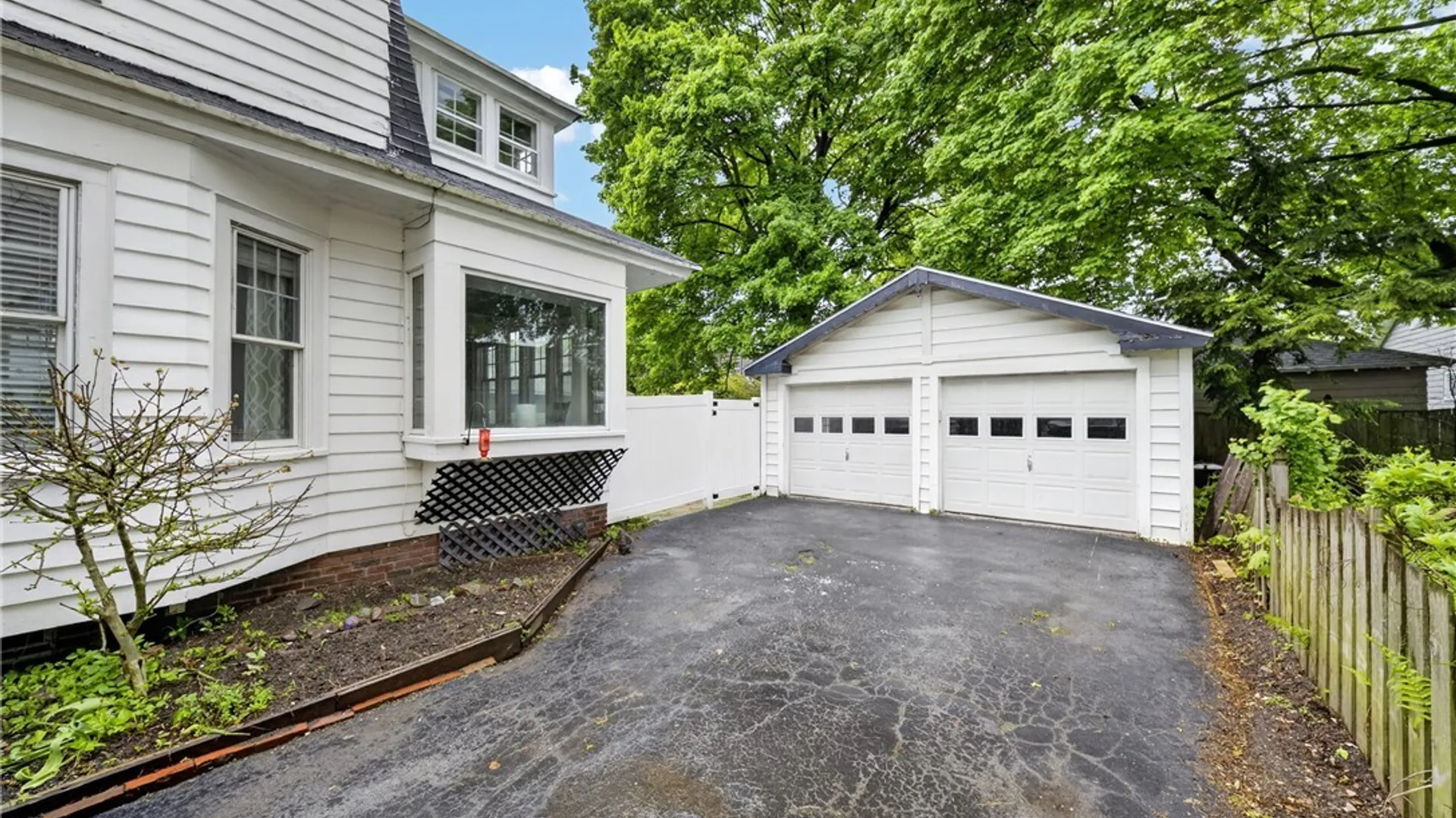 Property at 142 Hampton Road, Syracuse, NY 13203 48