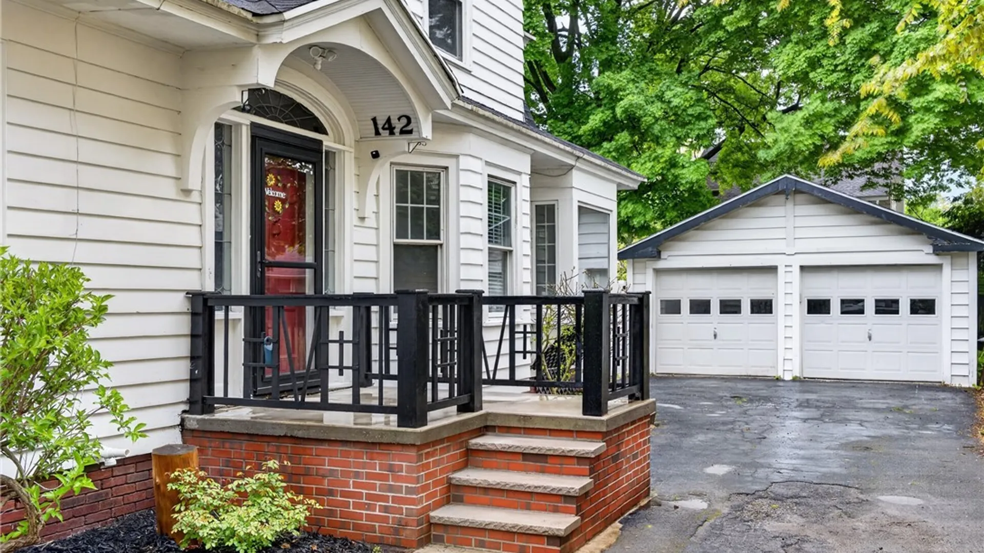 Property at 142 Hampton Road, Syracuse, NY 13203 6