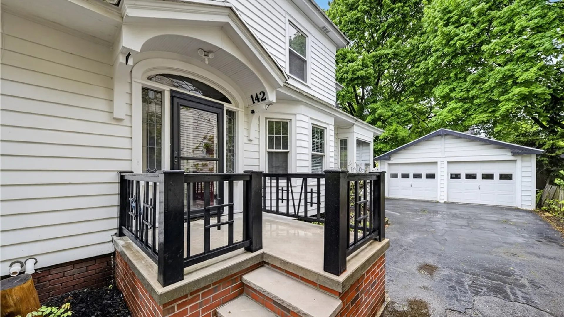 Property at 142 Hampton Road, Syracuse, NY 13203 7