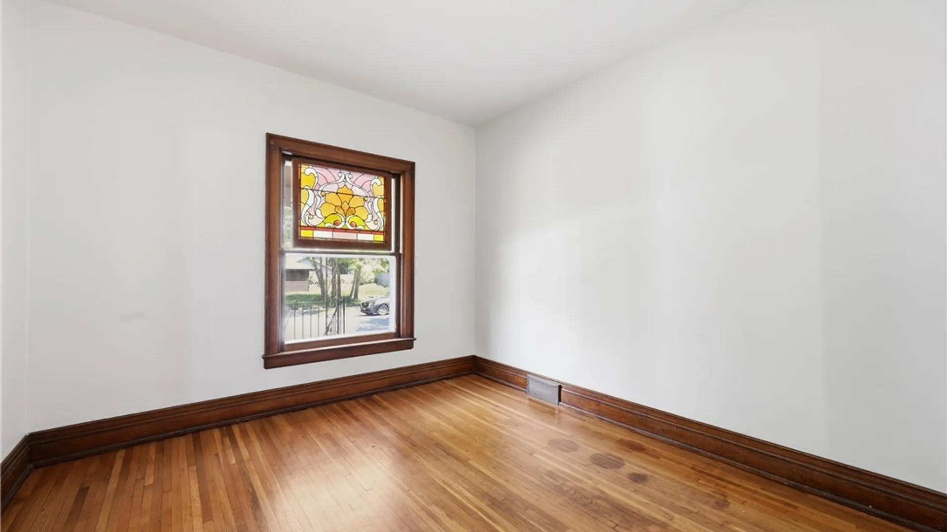 Property at 202 Summit Avenue, Buffalo, NY 14214 8