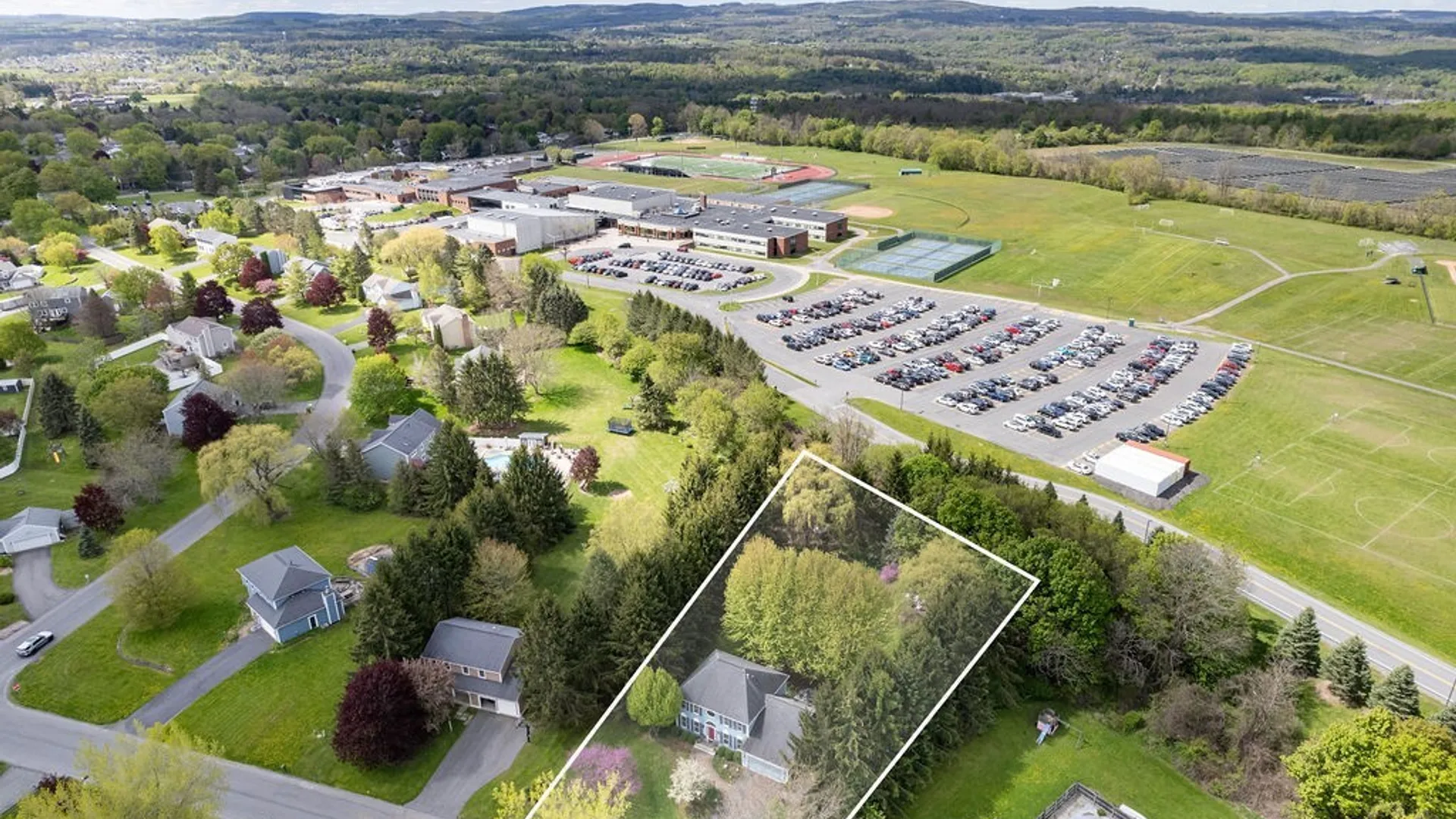 Property at 8233 Turnstone Drive, Manlius, NY 13104 5