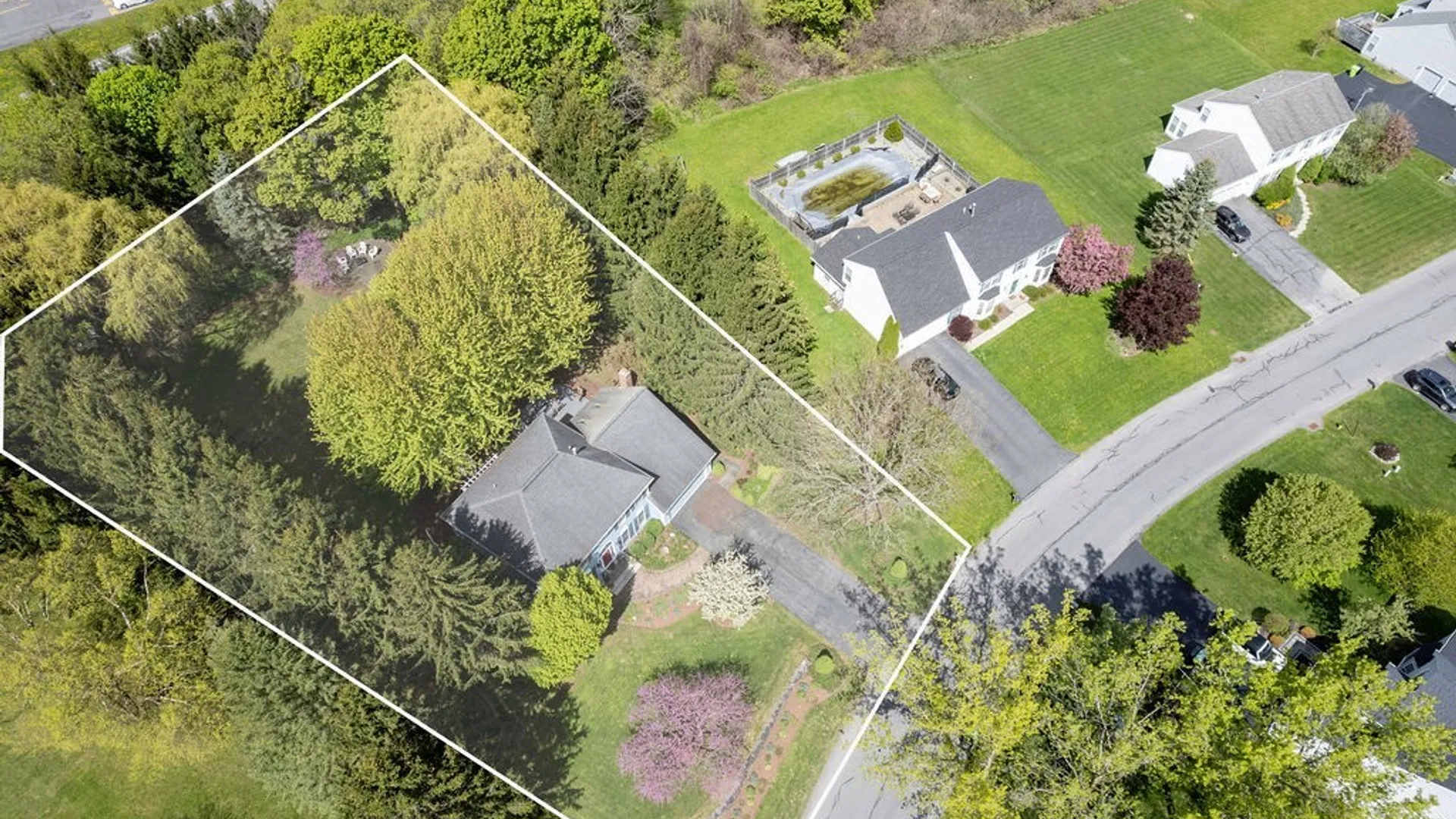 Property at 8233 Turnstone Drive, Manlius, NY 13104 6