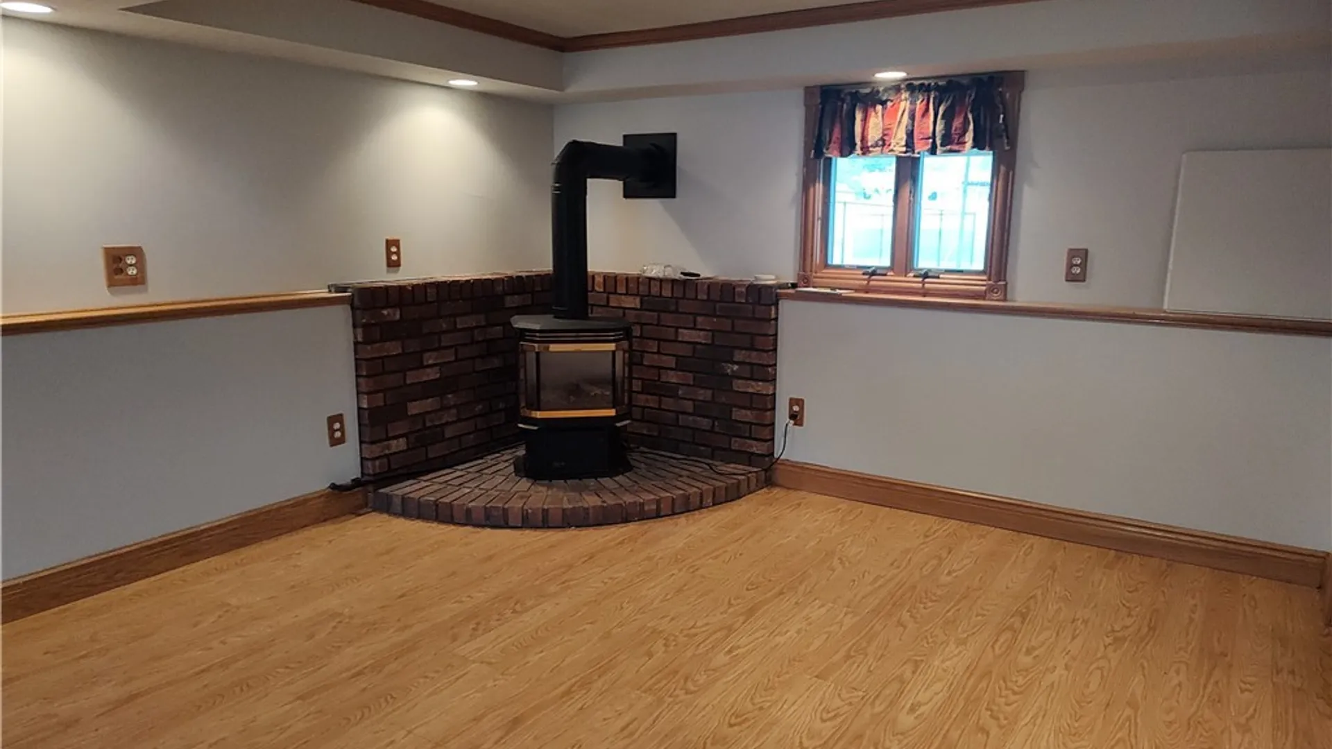 Property at 104 Chapel Glen Drive, Hamburg, NY 14075 18