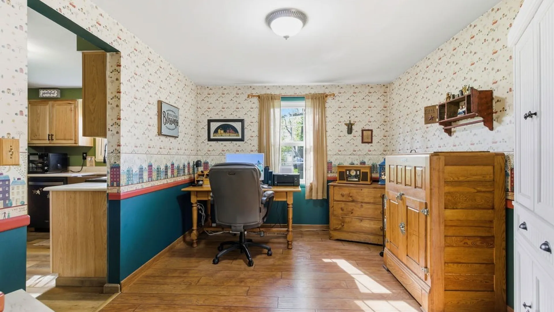 Property at 8052 Fox Run Circle, Clay, NY 13090 10