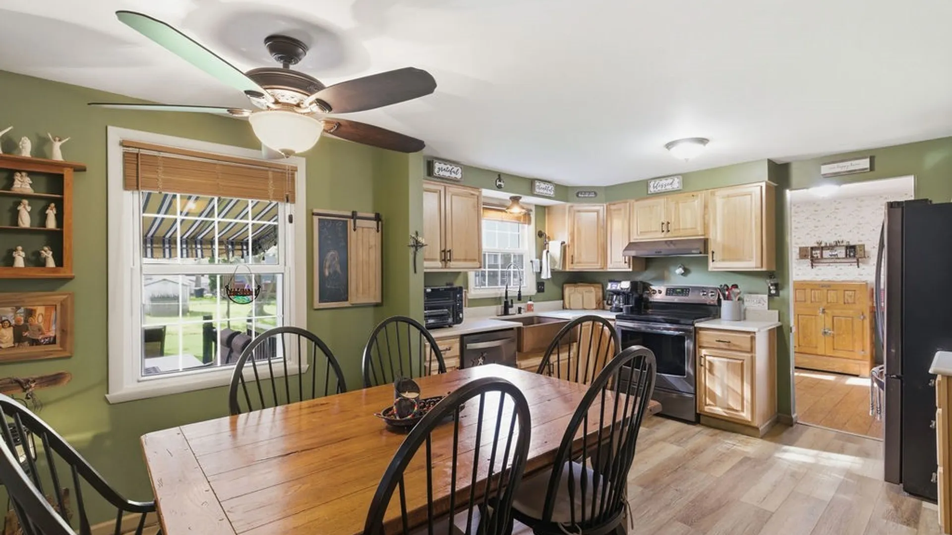 Property at 8052 Fox Run Circle, Clay, NY 13090 14