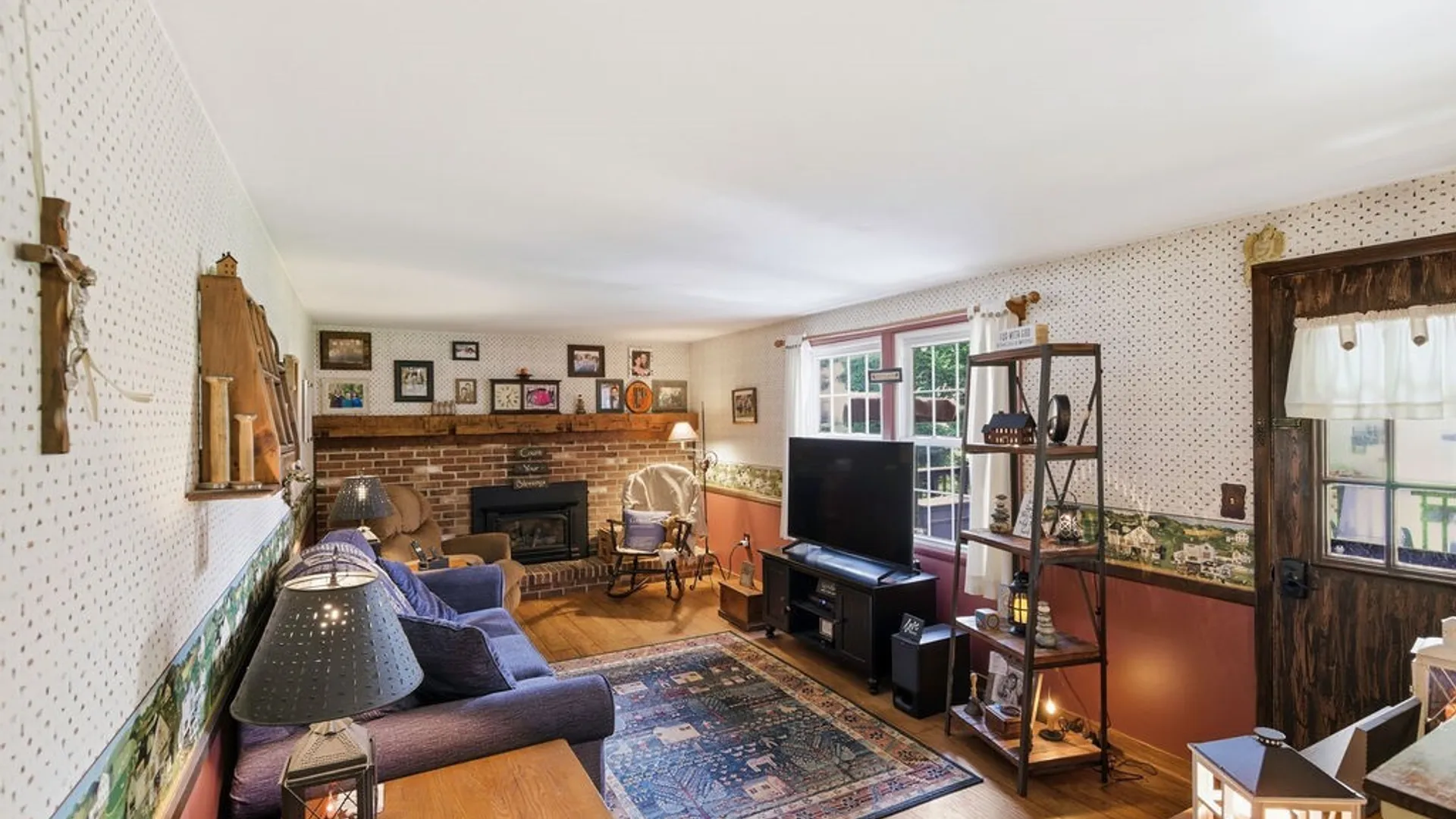 Property at 8052 Fox Run Circle, Clay, NY 13090 16