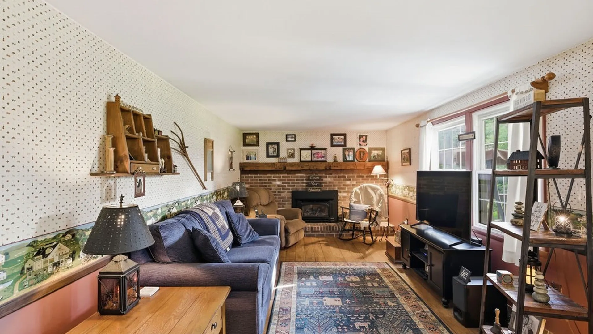 Property at 8052 Fox Run Circle, Clay, NY 13090 17