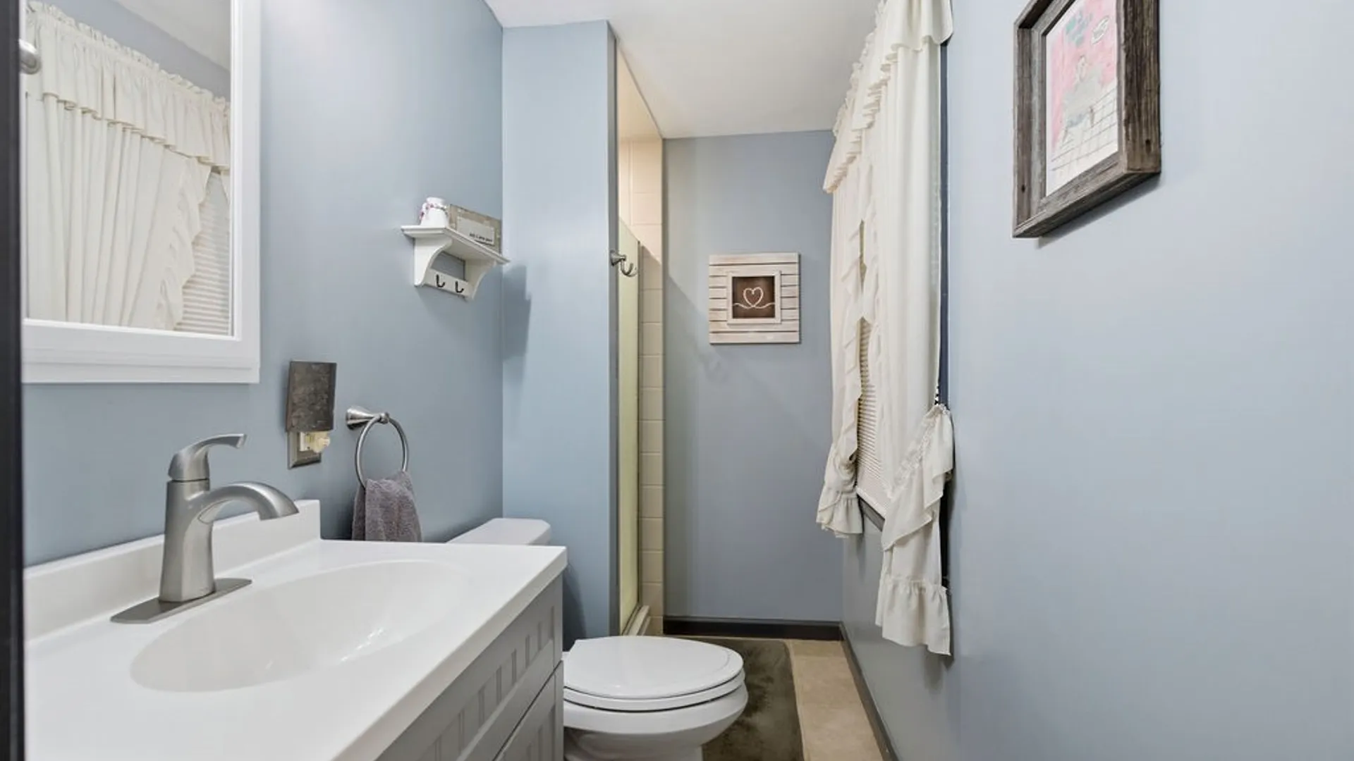 Property at 8052 Fox Run Circle, Clay, NY 13090 34