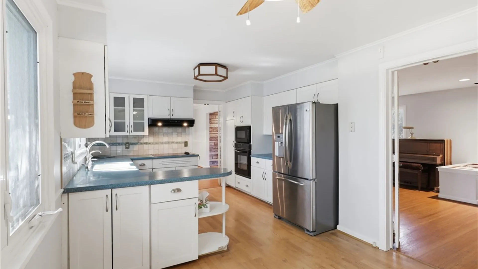 Property at 58 Landsdowne Lane, Pittsford, NY 14618 11