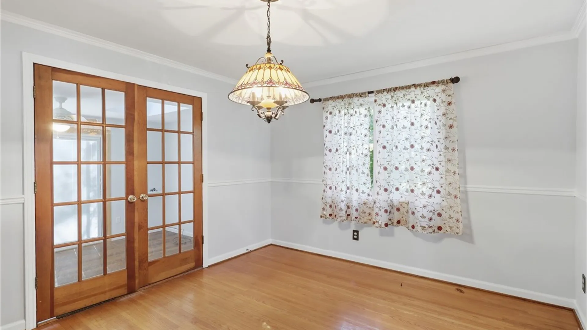 Property at 58 Landsdowne Lane, Pittsford, NY 14618 12