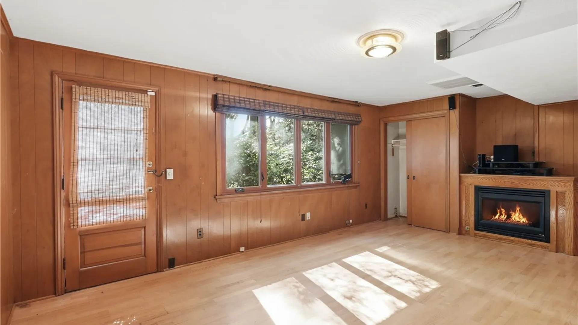 Property at 58 Landsdowne Lane, Pittsford, NY 14618 15