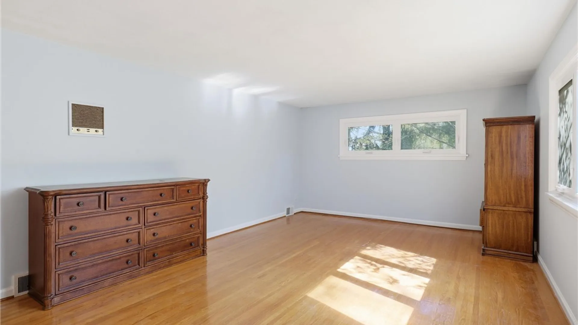 Property at 58 Landsdowne Lane, Pittsford, NY 14618 27