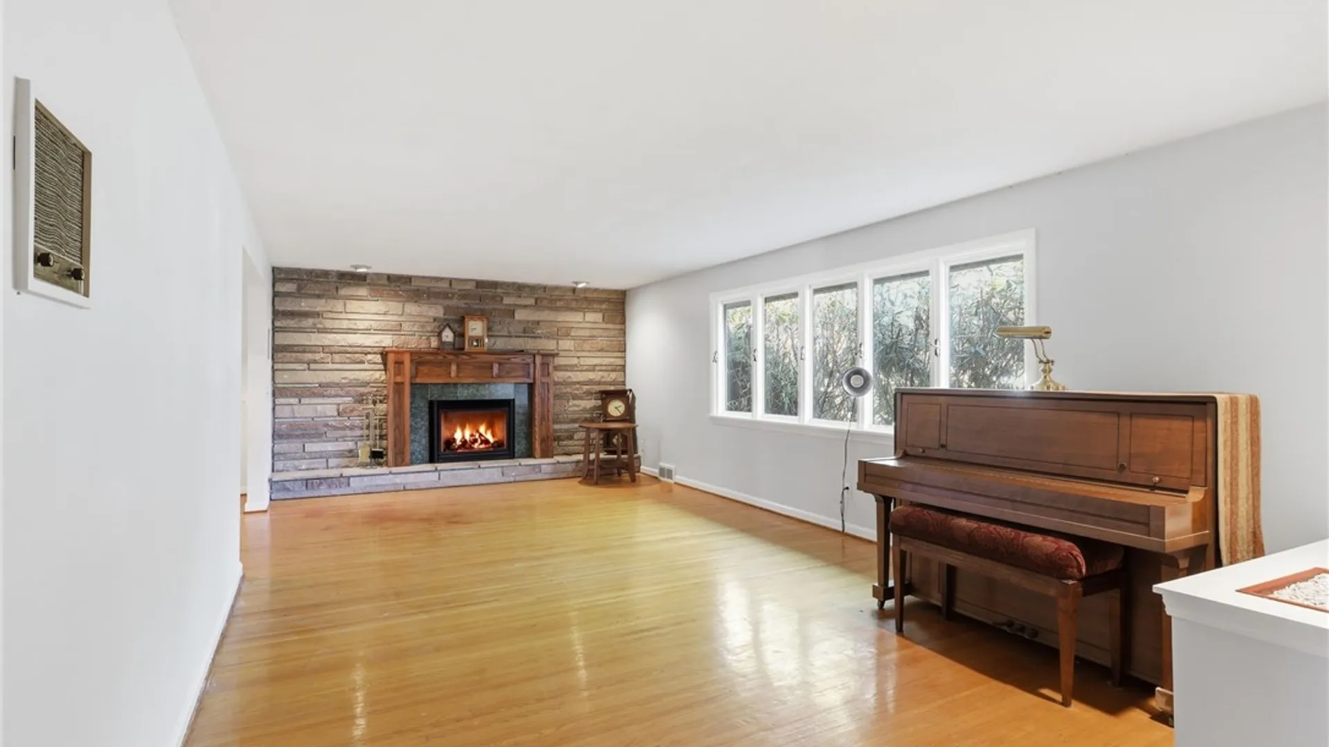 Property at 58 Landsdowne Lane, Pittsford, NY 14618 5