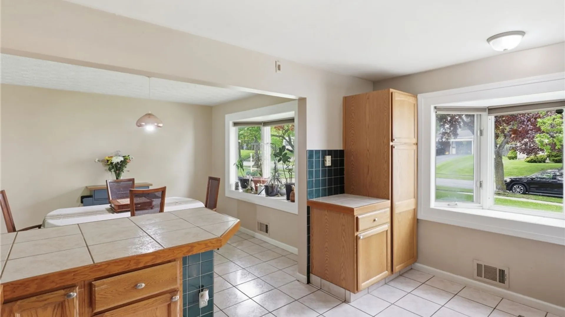 Property at 108 Thurlow Avenue, Irondequoit, NY 14609 15