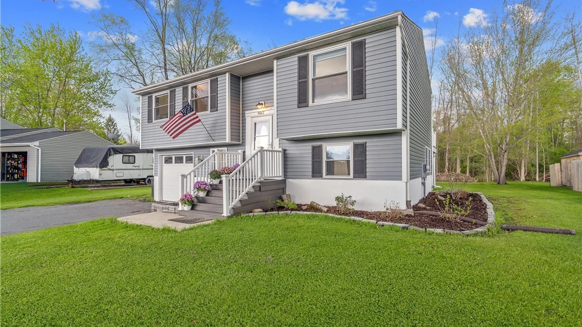 Property at 9467 Madison Avenue, Cicero, NY 13029 2
