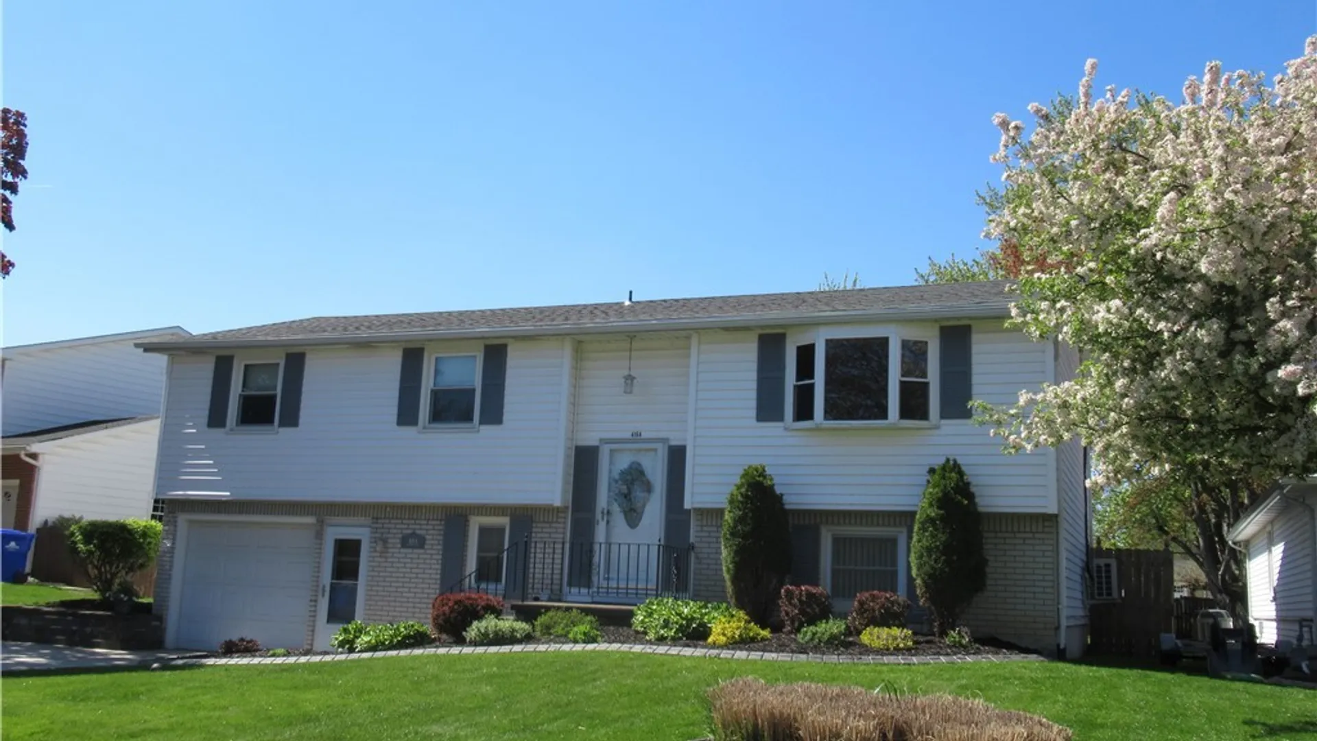 Property at 4164 Glenwillow Drive, Hamburg, NY 14075 4