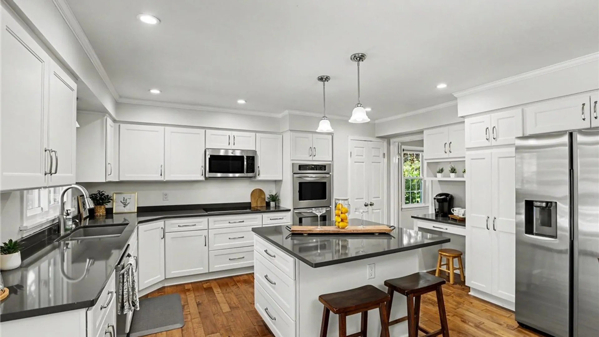 Property at 17 Bardney Circle, Perinton, NY 14450 10