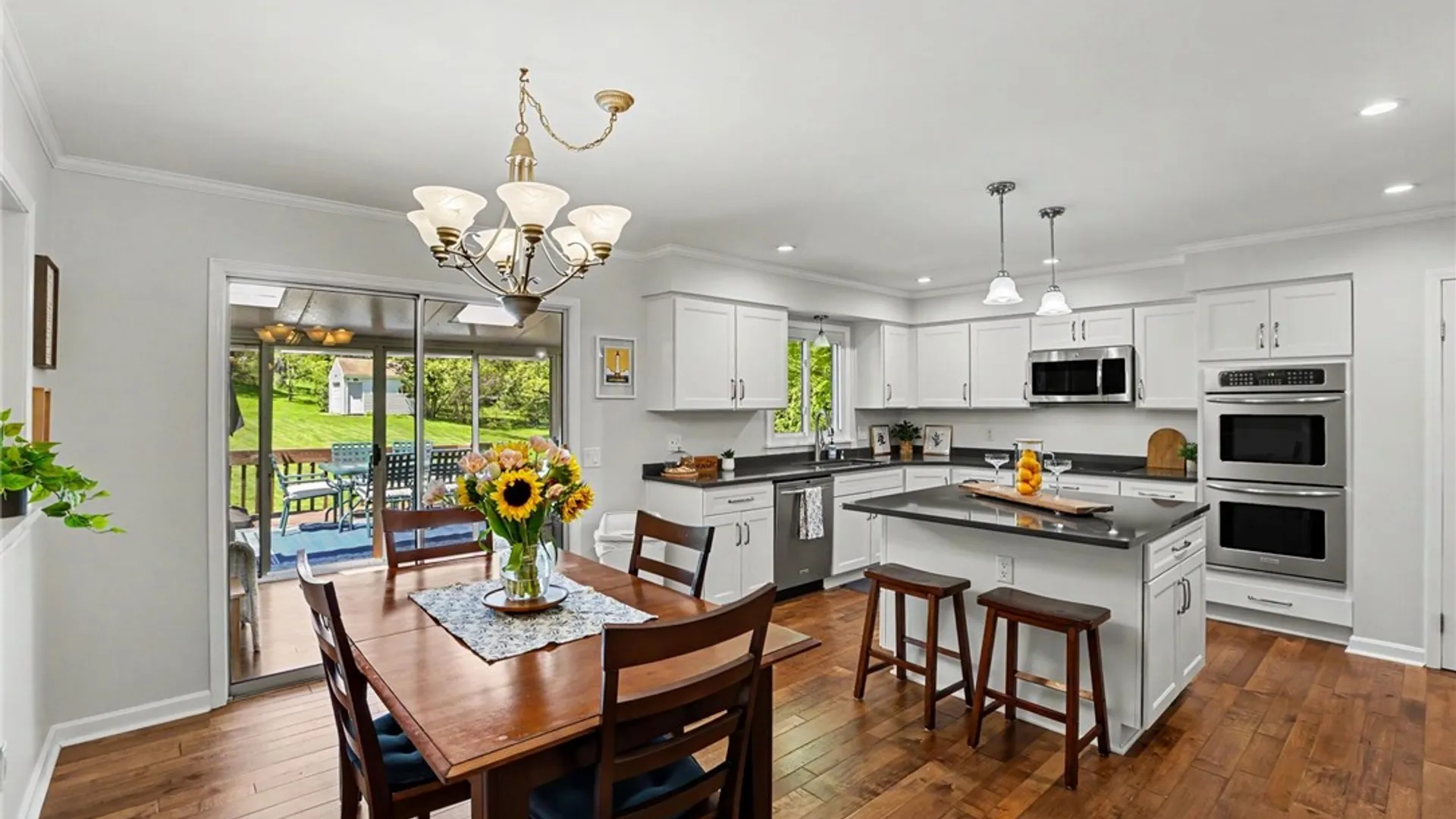 Property at 17 Bardney Circle, Perinton, NY 14450 8