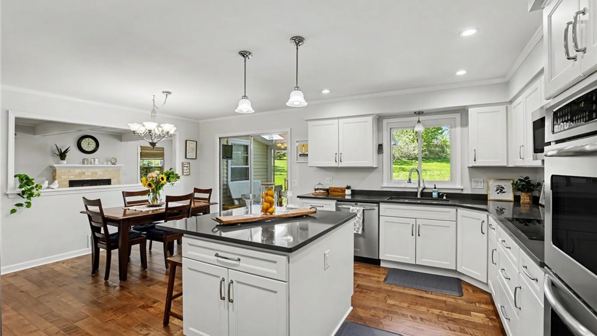 Property at 17 Bardney Circle, Perinton, NY 14450 9