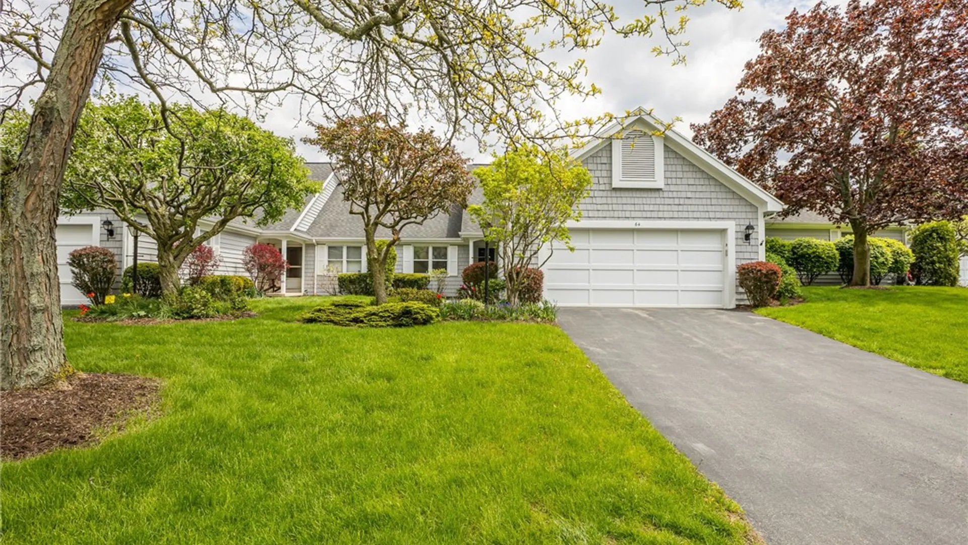 Property at 64 Greenwood Park, Pittsford, NY 14534 3