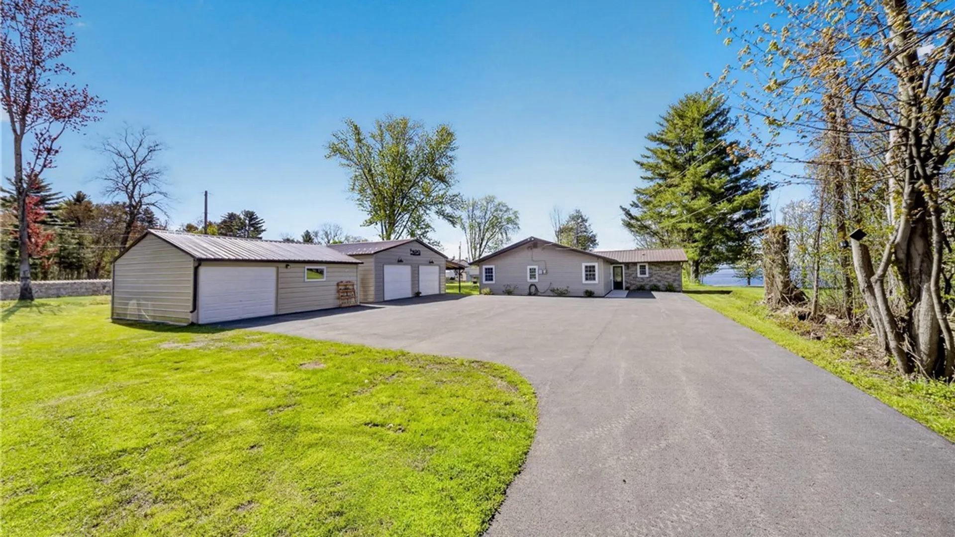 Property at 1023 State Route 49, Constantia, NY 13028 3