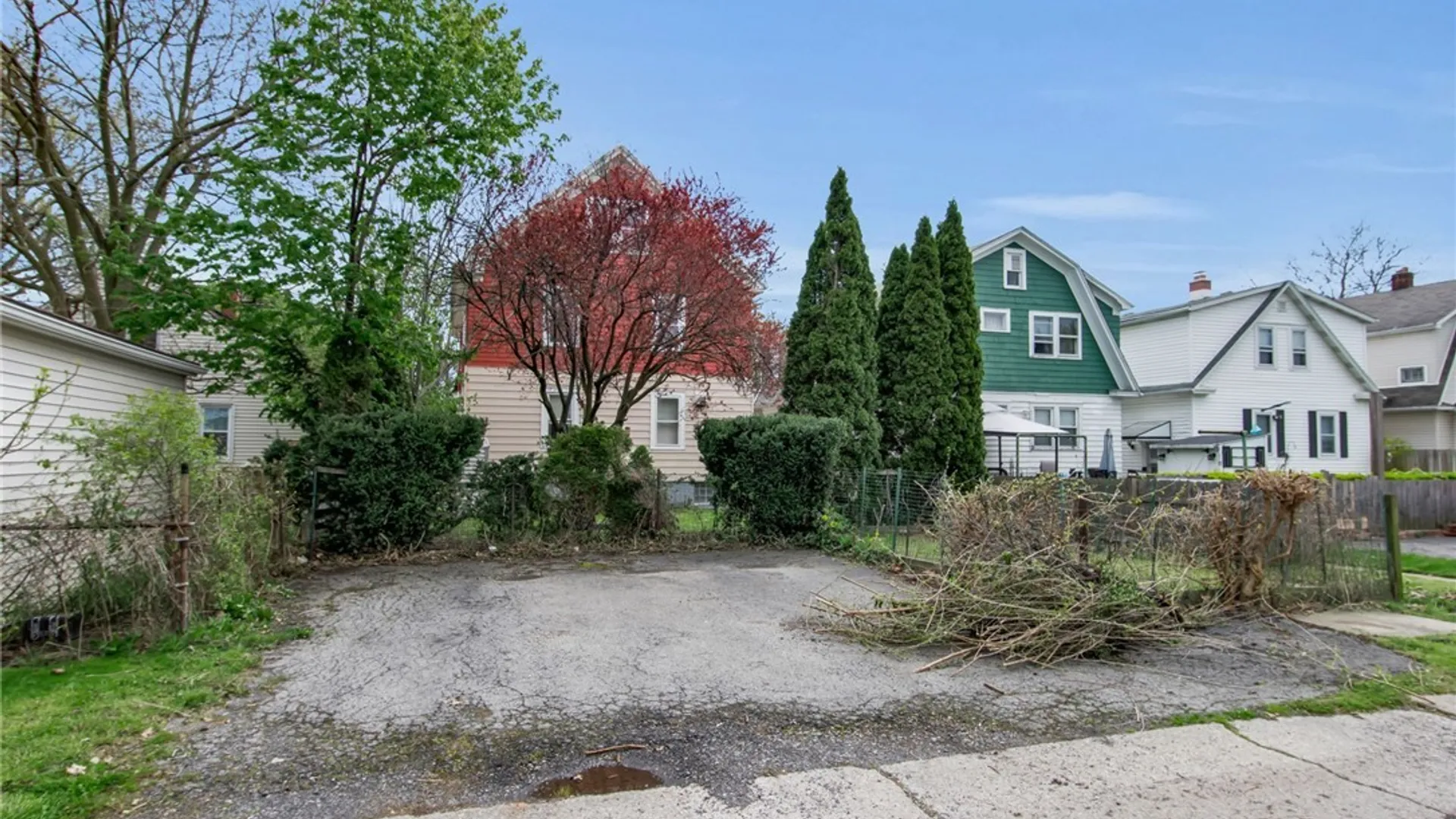 Property at 2460 Grand Avenue, Niagara Falls, NY 14301 11