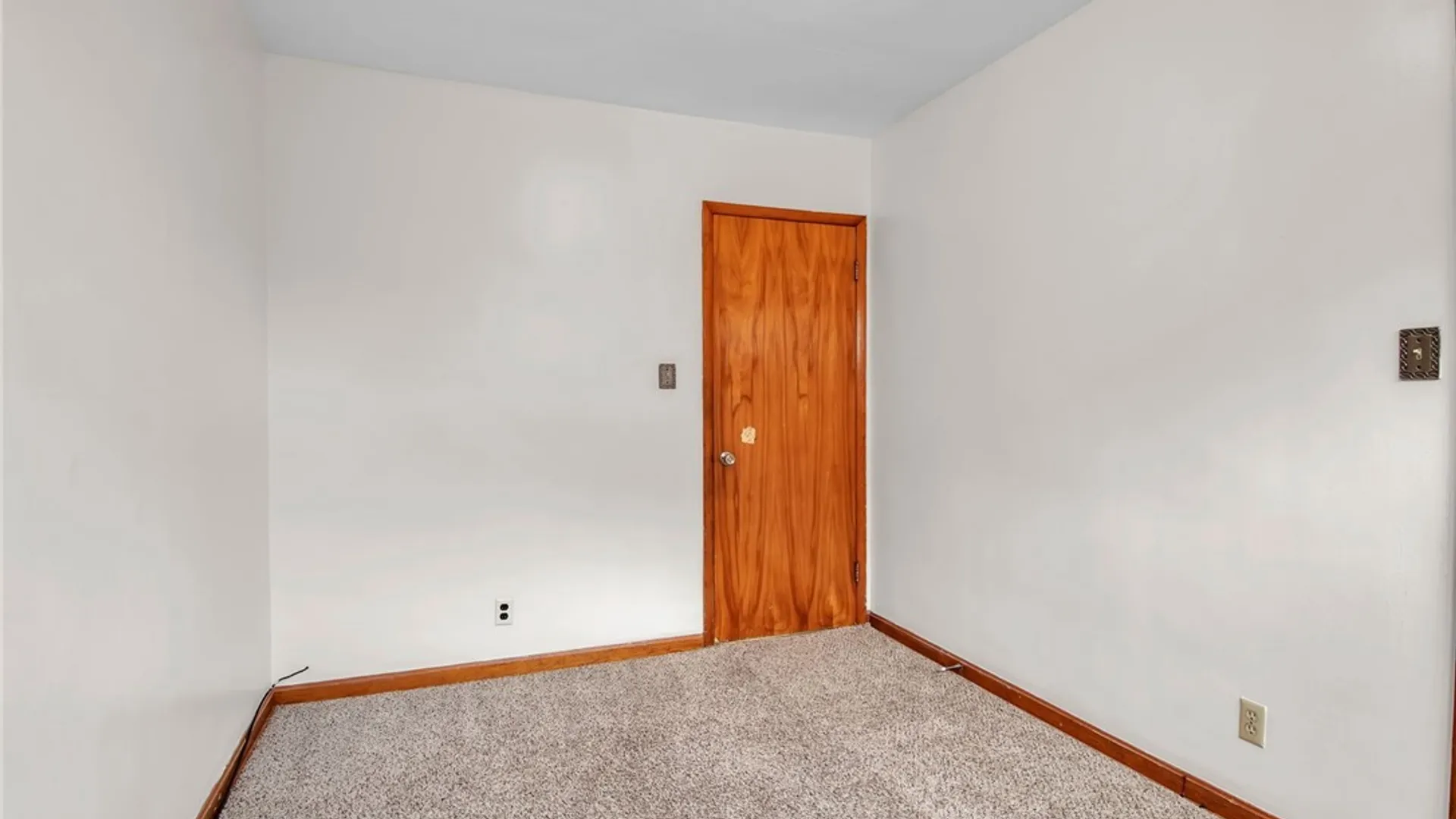 Property at 2460 Grand Avenue, Niagara Falls, NY 14301 19