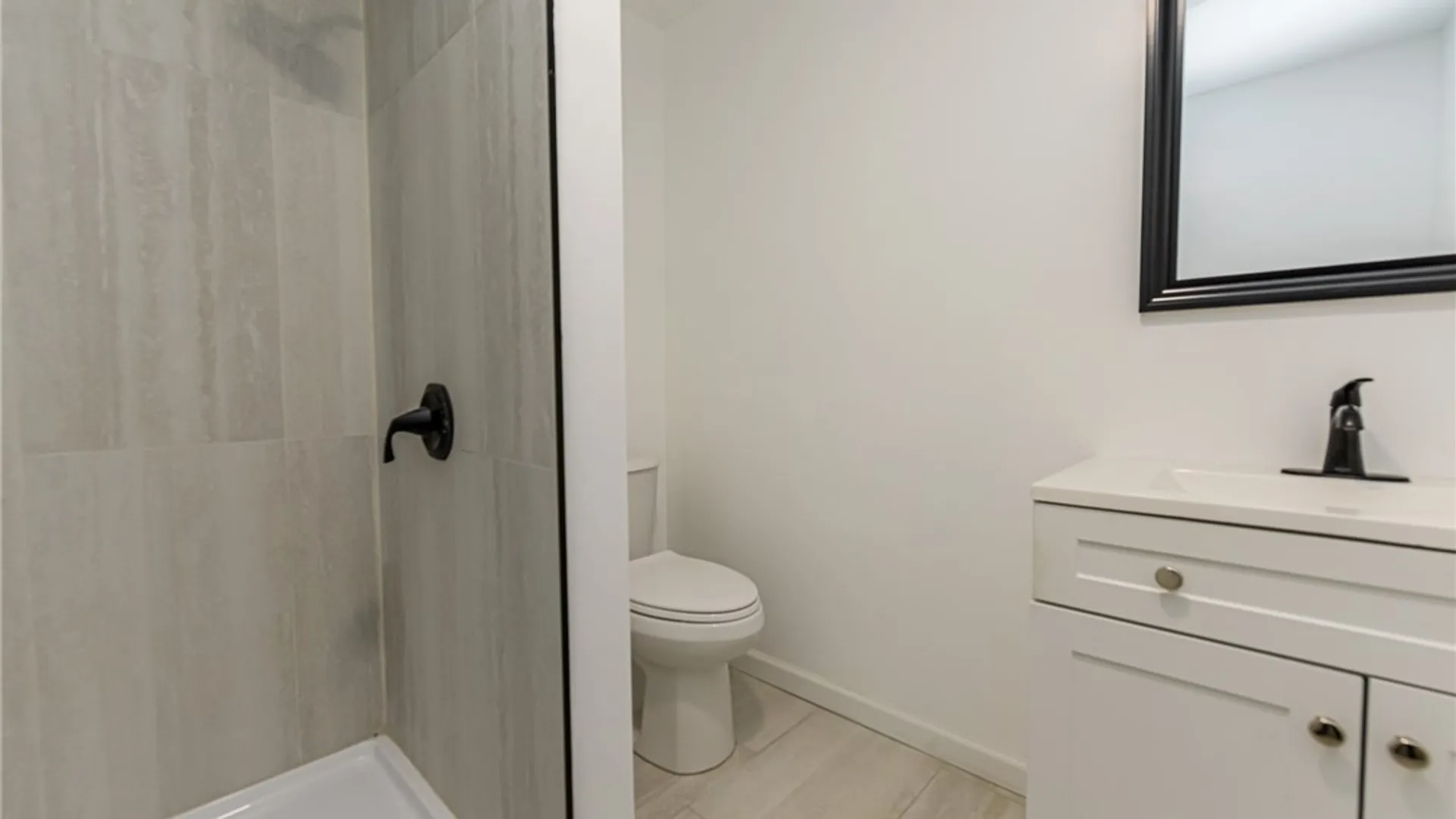 Property at 40 Mac Arthur Road, Greece, NY 14615 21