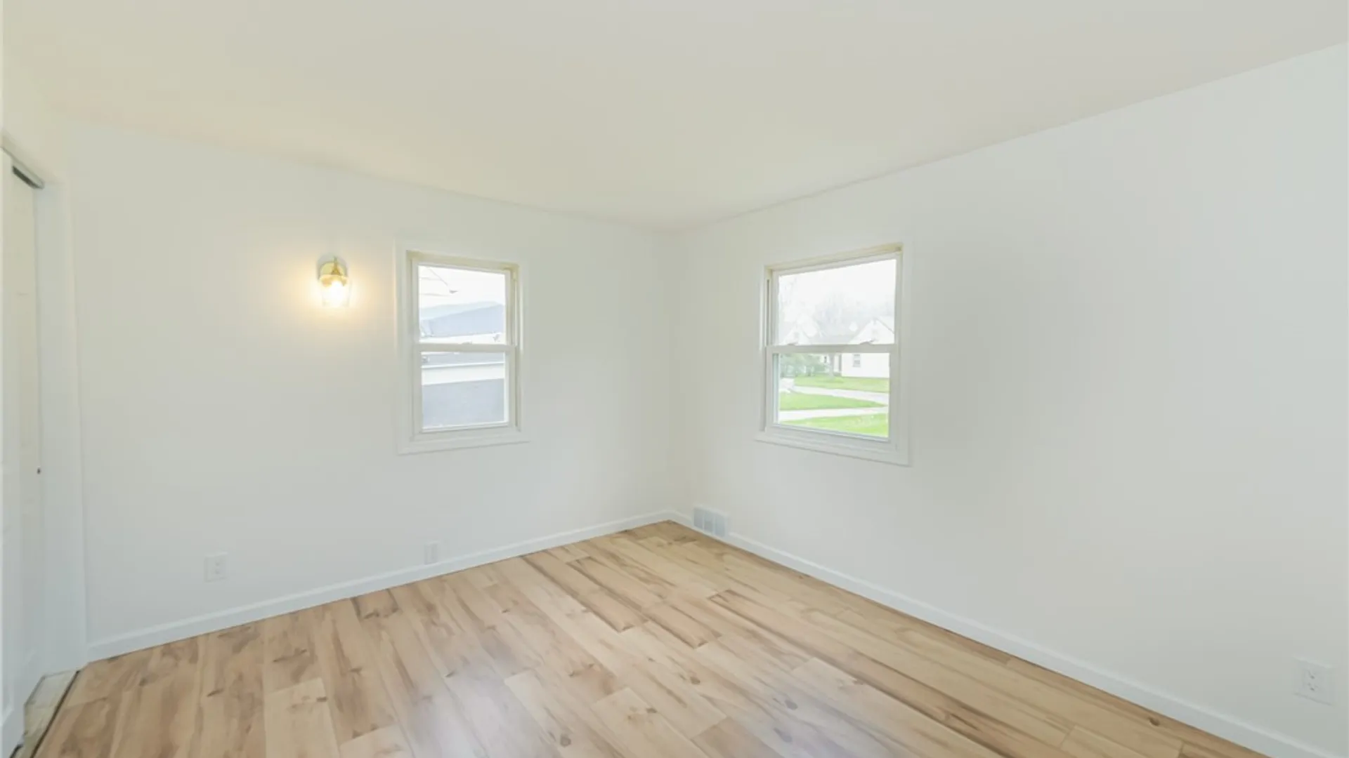 Property at 40 Mac Arthur Road, Greece, NY 14615 23