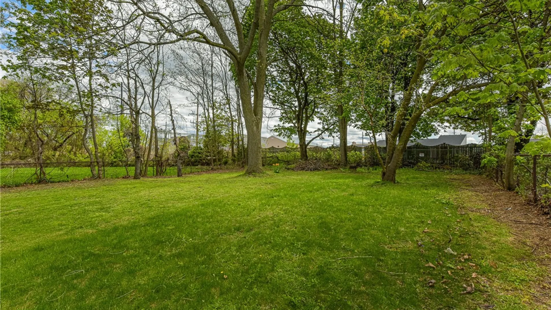 Property at 40 Mac Arthur Road, Greece, NY 14615 35