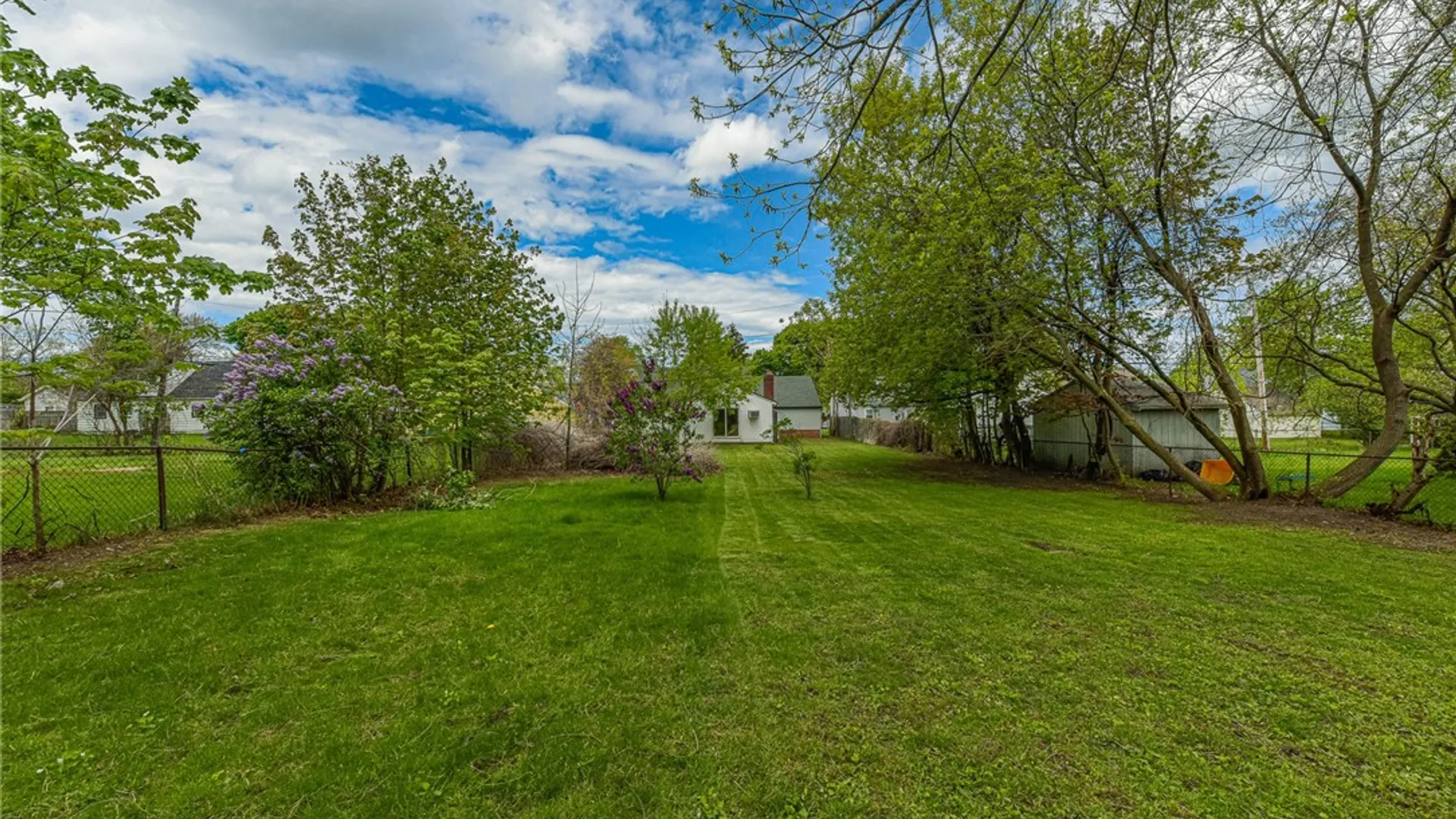 Property at 40 Mac Arthur Road, Greece, NY 14615 36