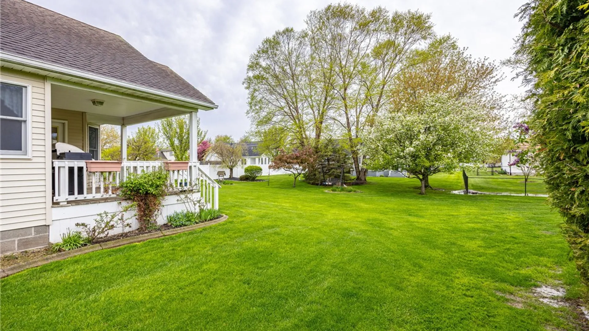 Property at 38 Sotheby Drive, Greece, NY 14626 26