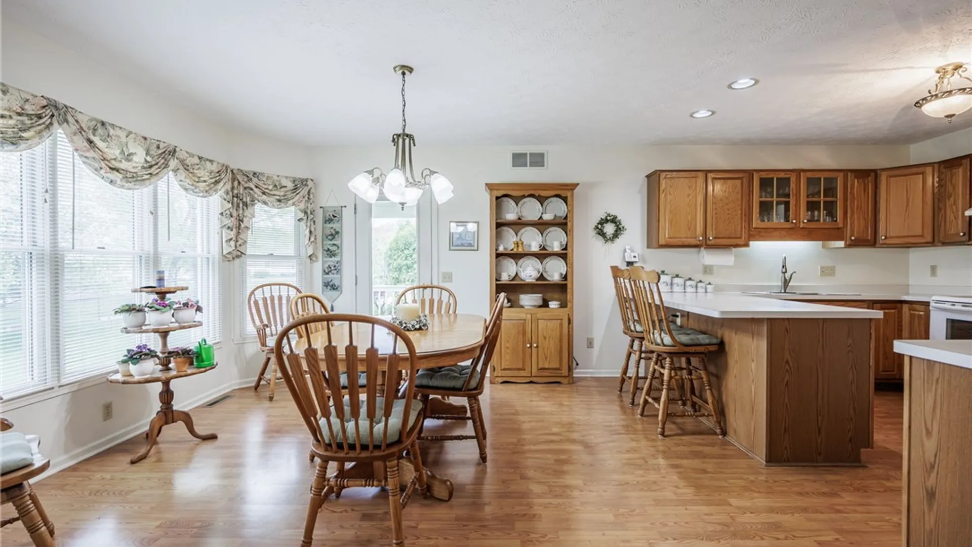 Property at 38 Sotheby Drive, Greece, NY 14626 9