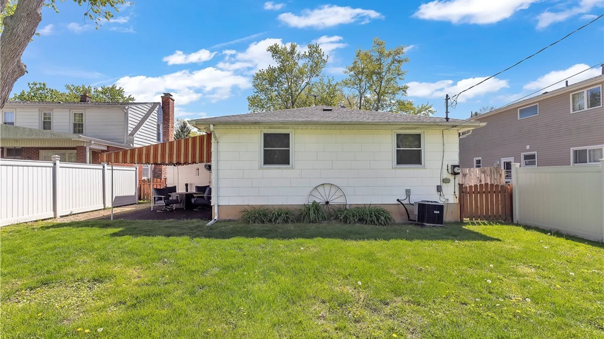 Property at 43 Glendale Drive, Lancaster, NY 14086 31