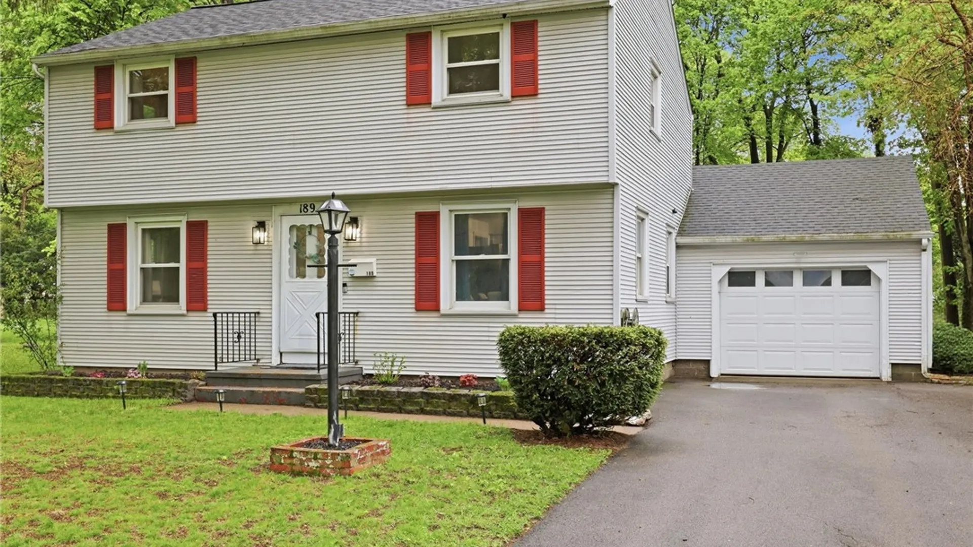 Property at 189 Walzford Road, Irondequoit, NY 14622 3