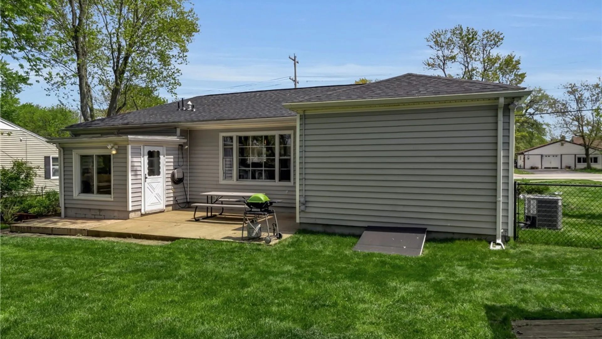 Property at 126 Country Parkway, Amherst, NY 14221 14