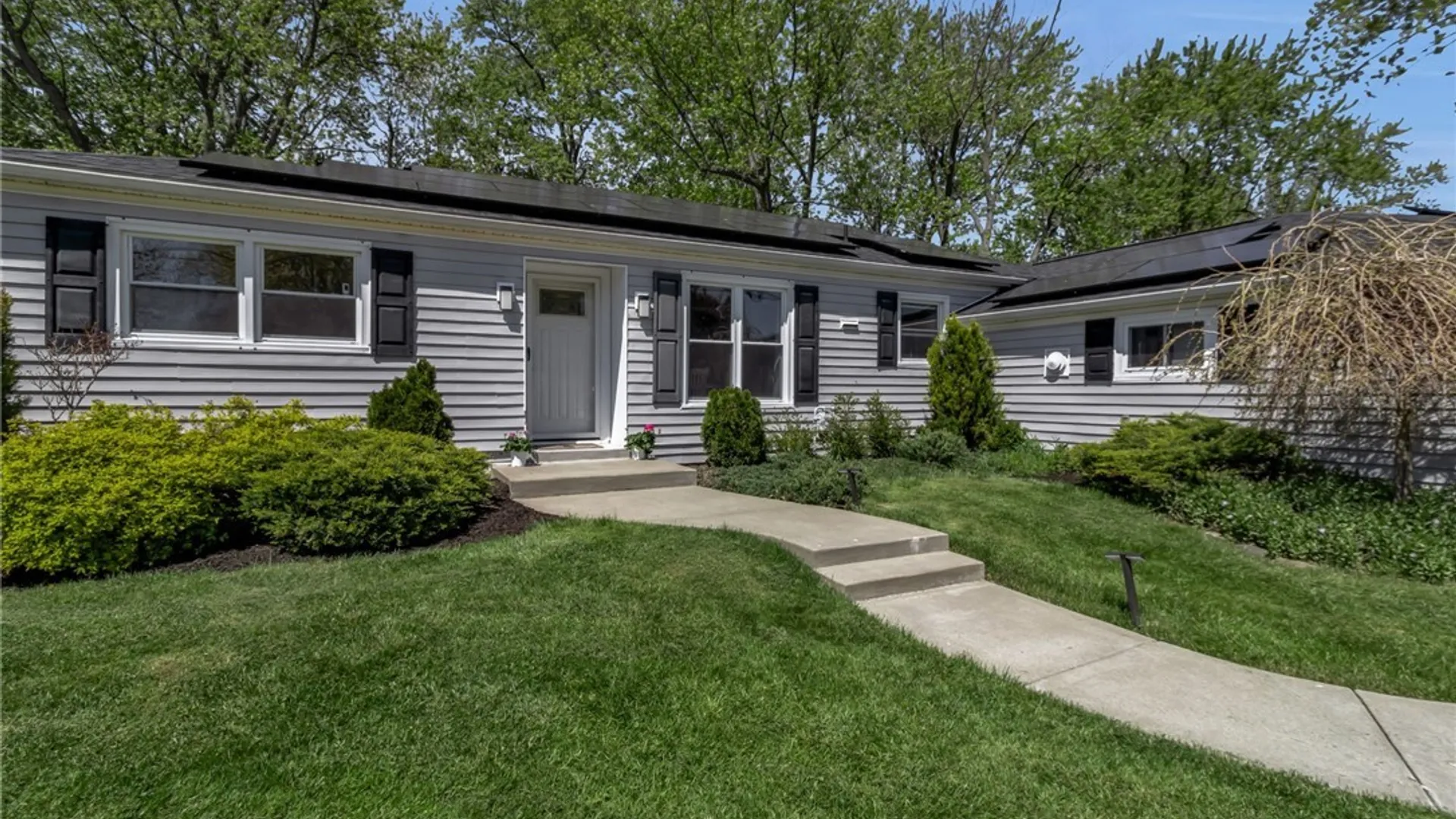 Property at 126 Country Parkway, Amherst, NY 14221 4
