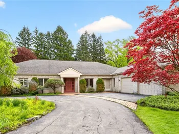 4 Malm Lane, Pittsford, NY 14618