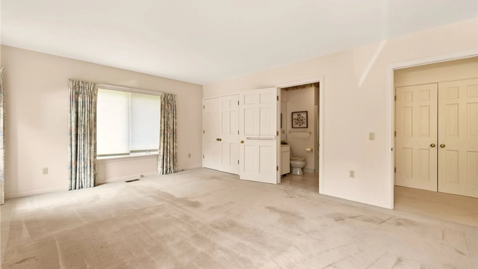 Property at 4 Malm Lane, Pittsford, NY 14618 27
