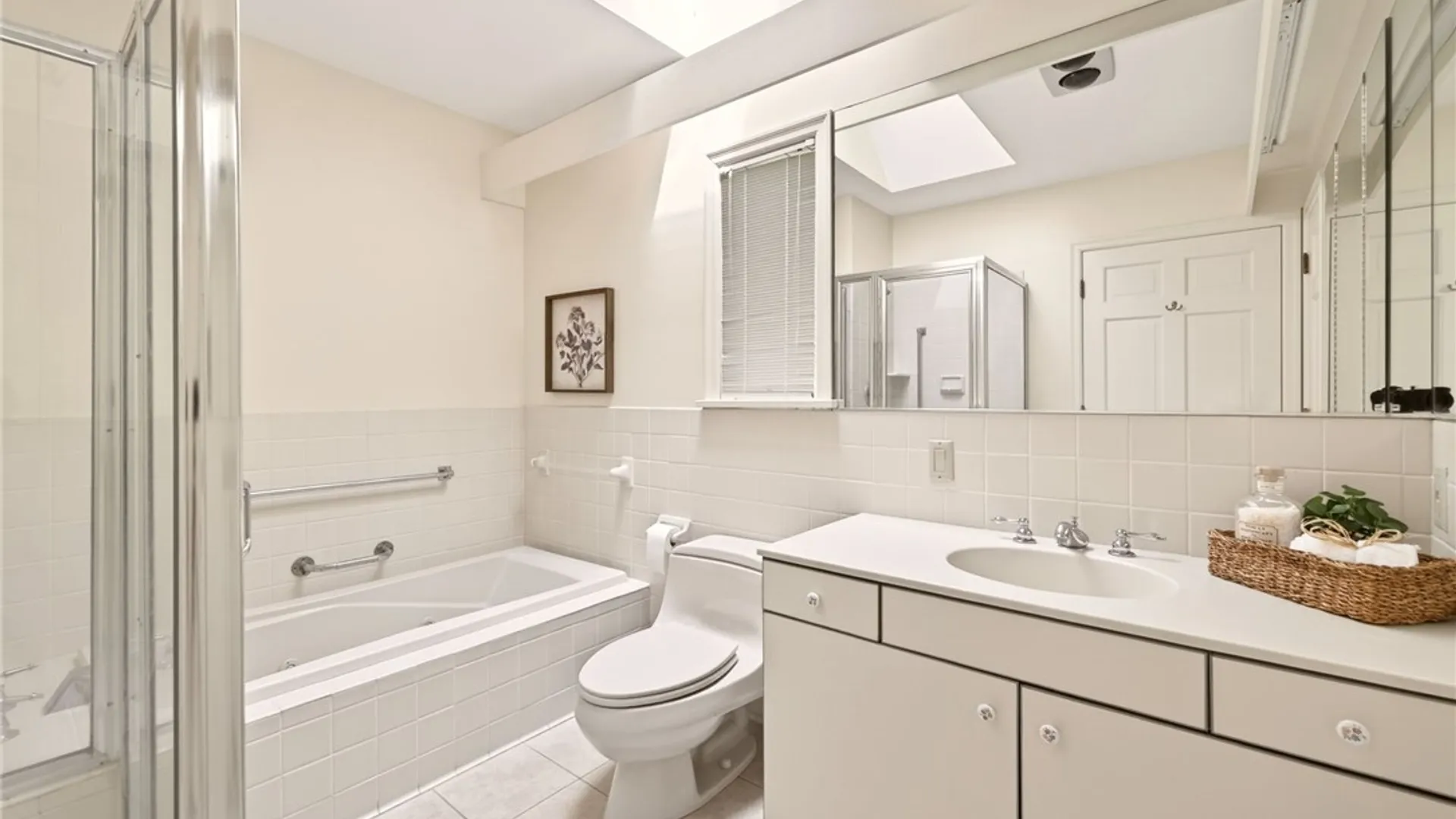 Property at 4 Malm Lane, Pittsford, NY 14618 30
