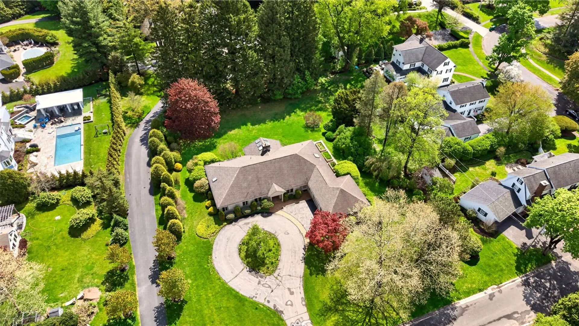 Property at 4 Malm Lane, Pittsford, NY 14618 42