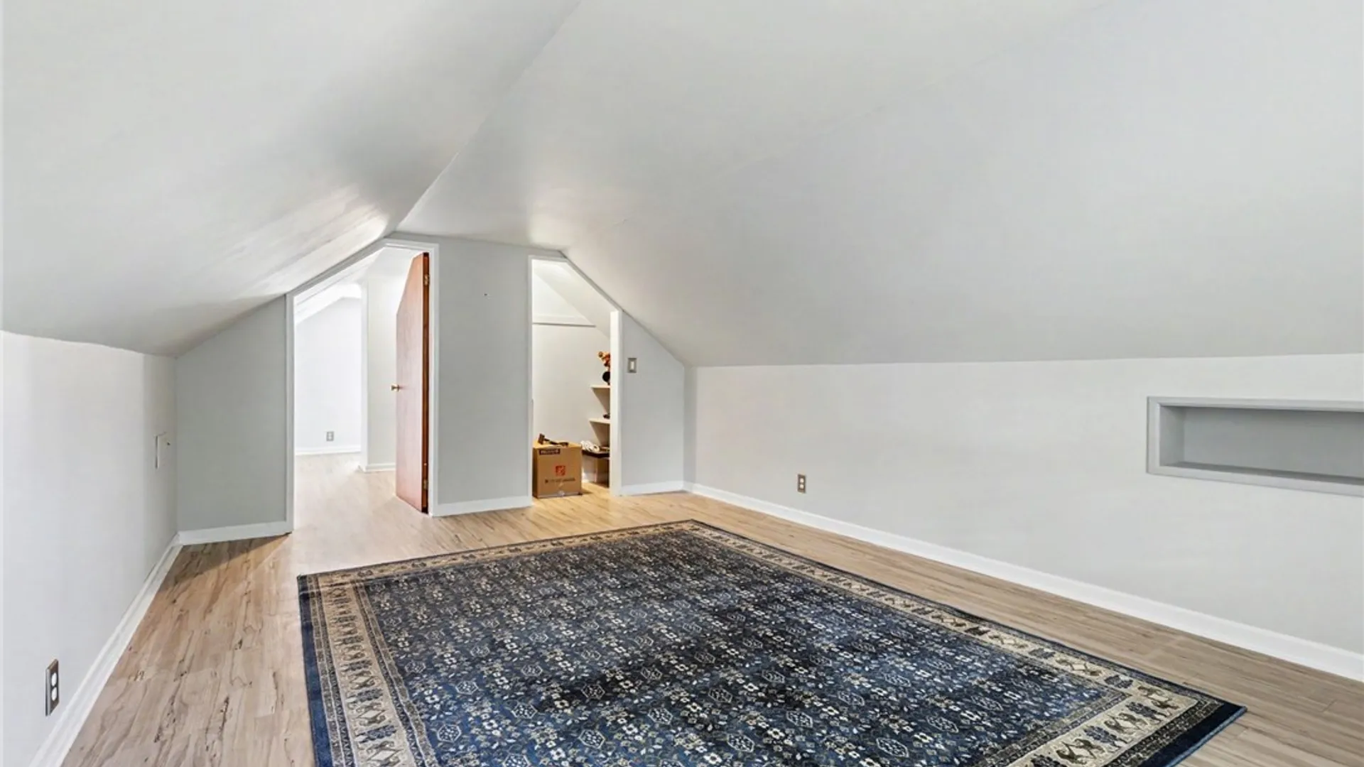 Property at 30 Idyllwood Lane, Irondequoit, NY 14617 15